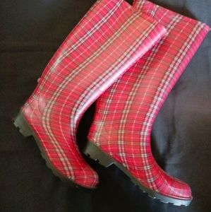 NWOT Plaid Rain Boots